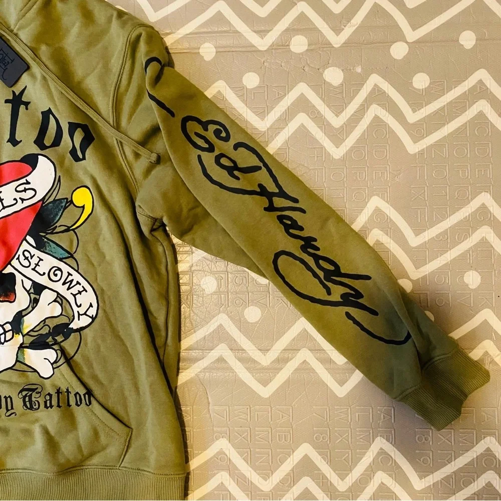 Vintage Retro Ed hardy graphic skull hoodie sweater medium